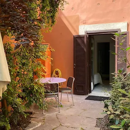 Apartament Rione Monti With Private Garden