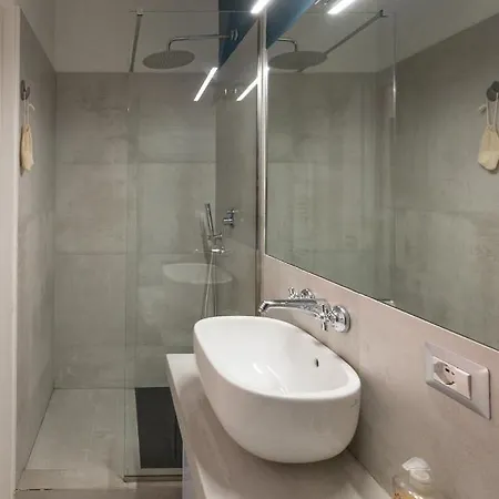 Rione Monti With Private Garden Apartament